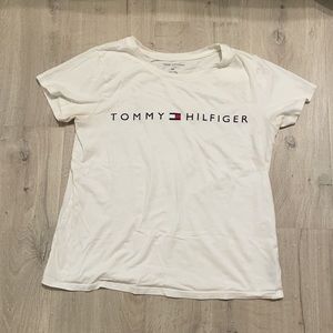 TOMMY HILFIGER t-shirt